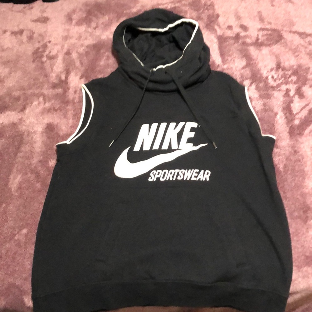 nike sleeve less fleece size medium